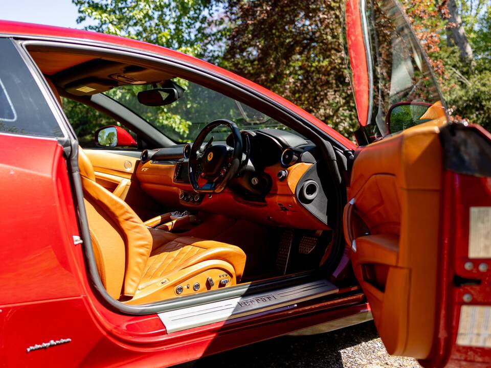 Bild 39/50 von Ferrari FF (2012)