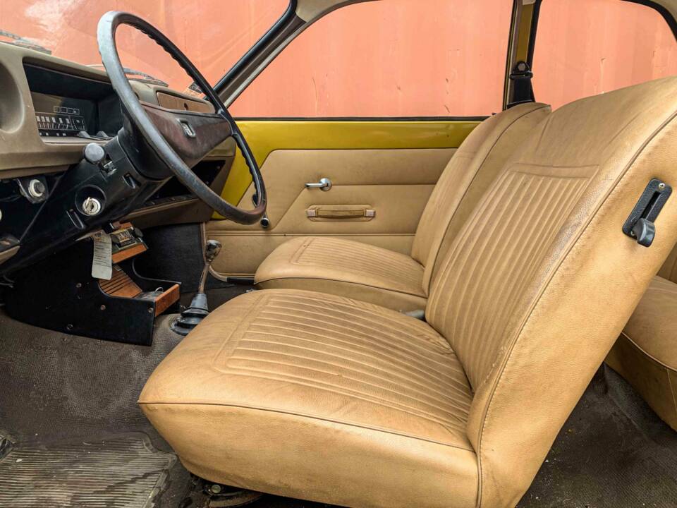 Image 5/6 of Vauxhall Viva (1972)