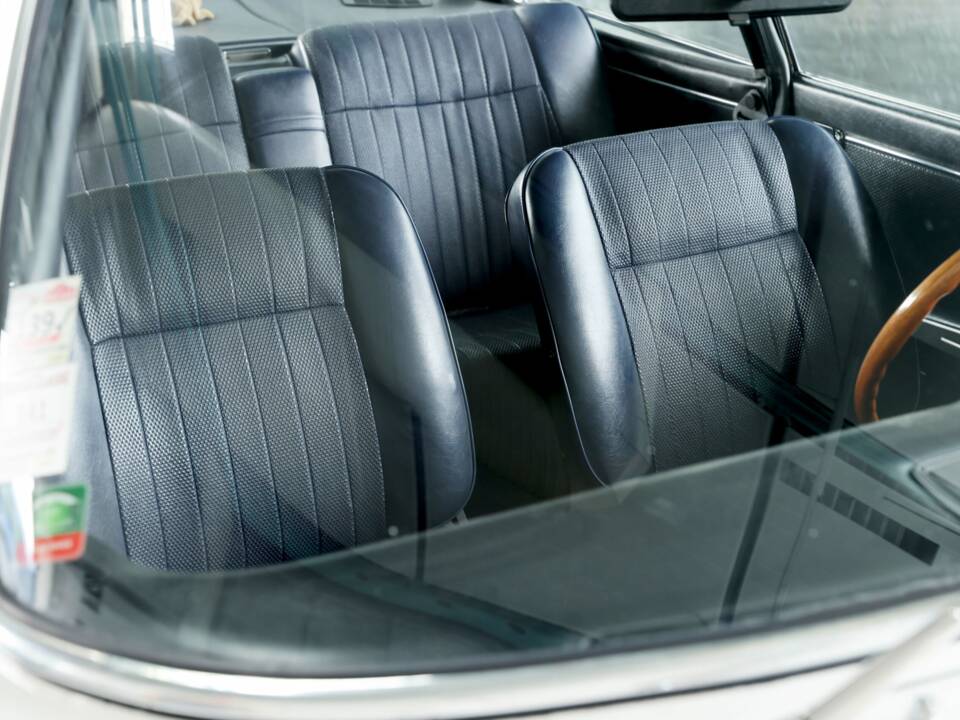 Bild 36/50 von BMW Glas 3000 V8 (1967)