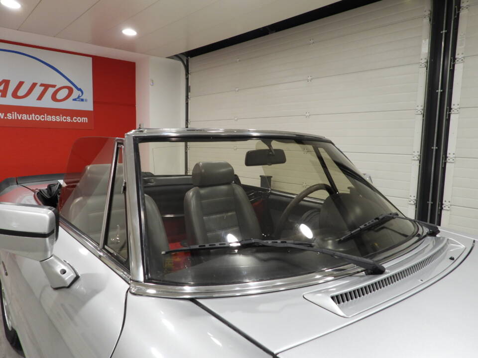 Image 14/51 of Alfa Romeo 2.0 Spider QV (1987)