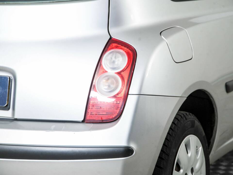 Image 27/35 of Nissan Micra C+C 1.6 (2005)