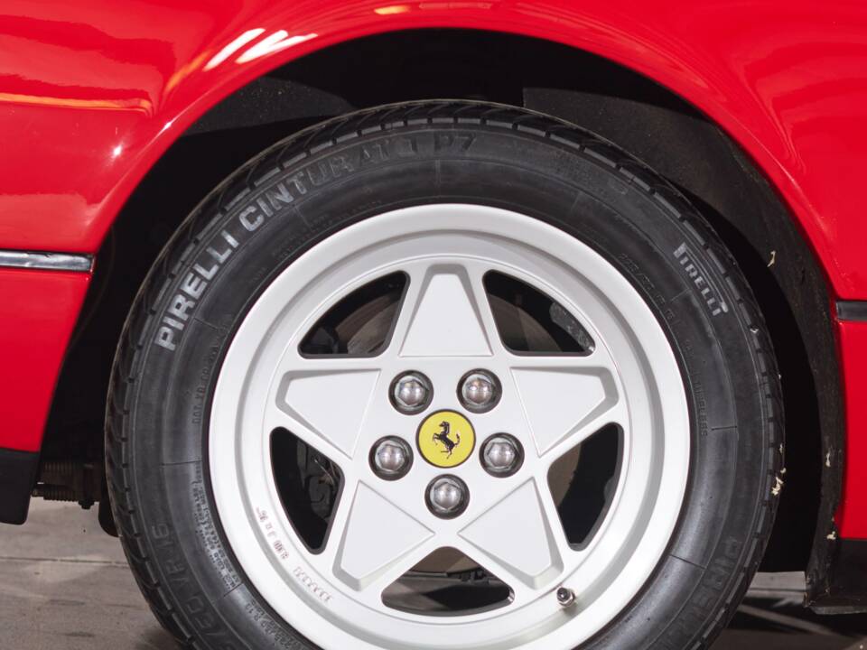 Image 37/79 of Ferrari 328 GTB (1985)