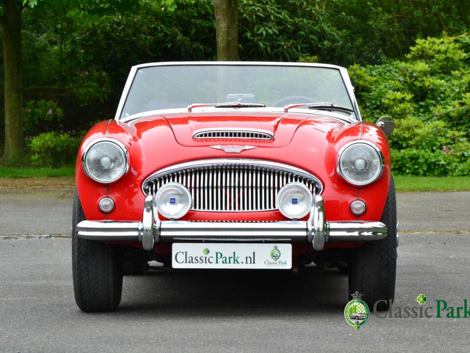 Image 8/50 of Austin-Healey 3000 Mk II (BJ7) (1962)