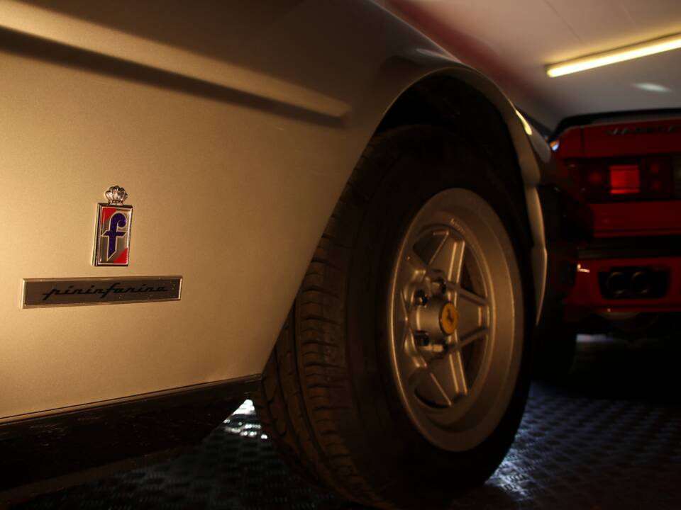 Immagine 33/34 di Ferrari 400 GT/4 2+2 (1977)