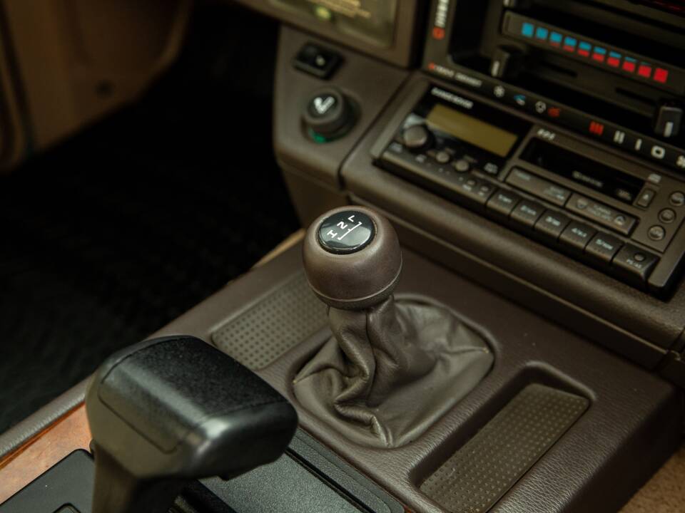 Bild 42/50 von Land Rover Range Rover Classic Vogue SE (1993)