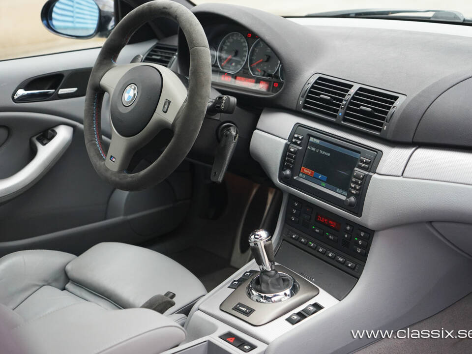 Image 25/26 of BMW M3 (2005)