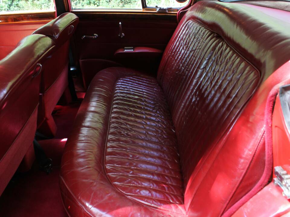 Image 16/21 of Jaguar Mk II 3.8 (1965)