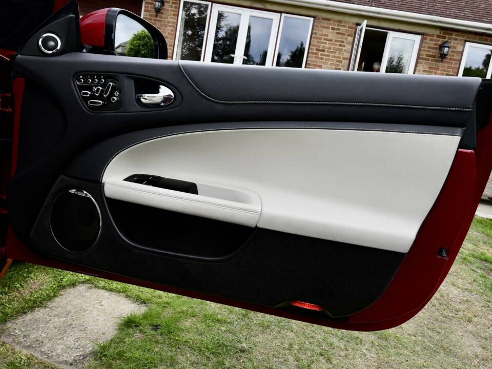 Image 39/50 of Jaguar XKR (2013)