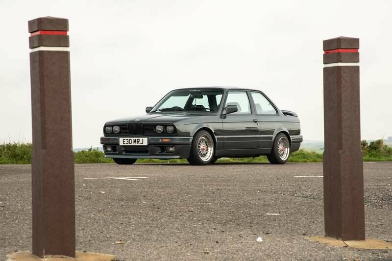 Image 42/50 of BMW 325i (1990)