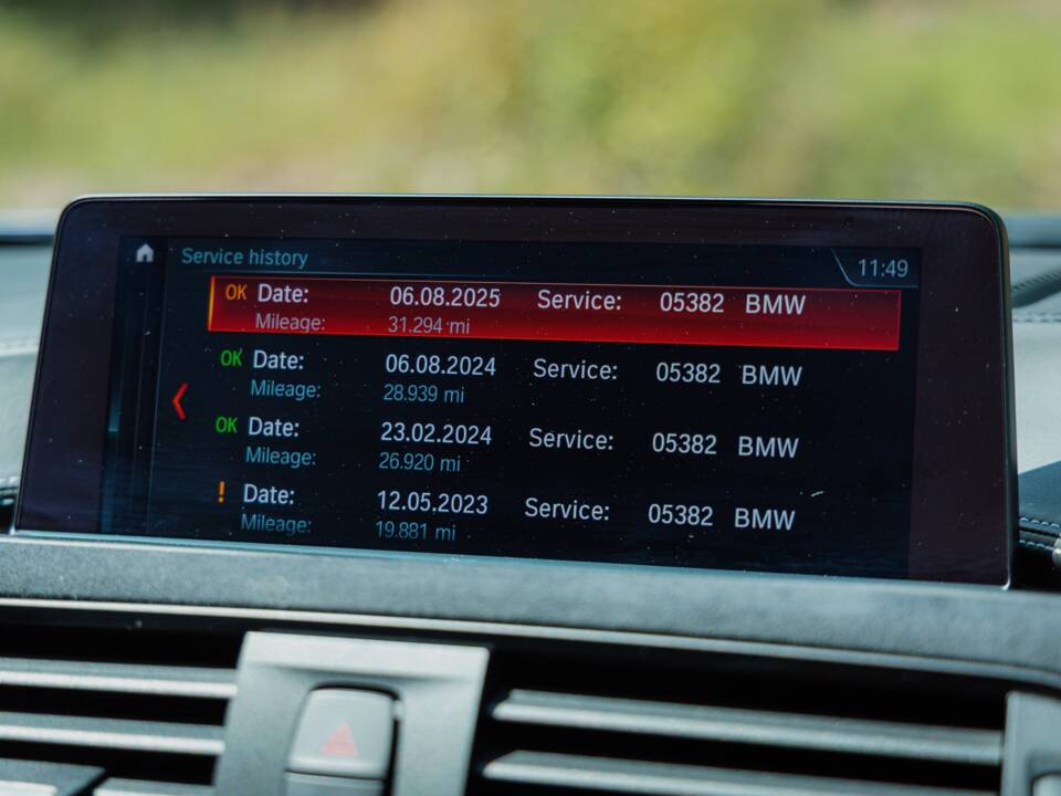 Image 34/37 of BMW M3 (2019)