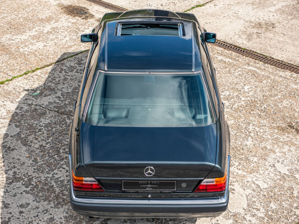 Image 3/37 of Mercedes-Benz 500 E (1992)