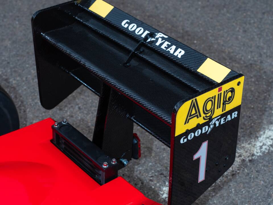 Image 34/85 of Ferrari 641 (1990)