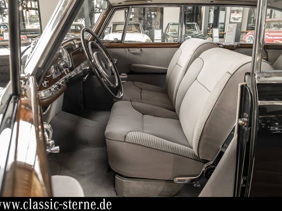 Image 15/15 of Mercedes-Benz 300 d (1961)