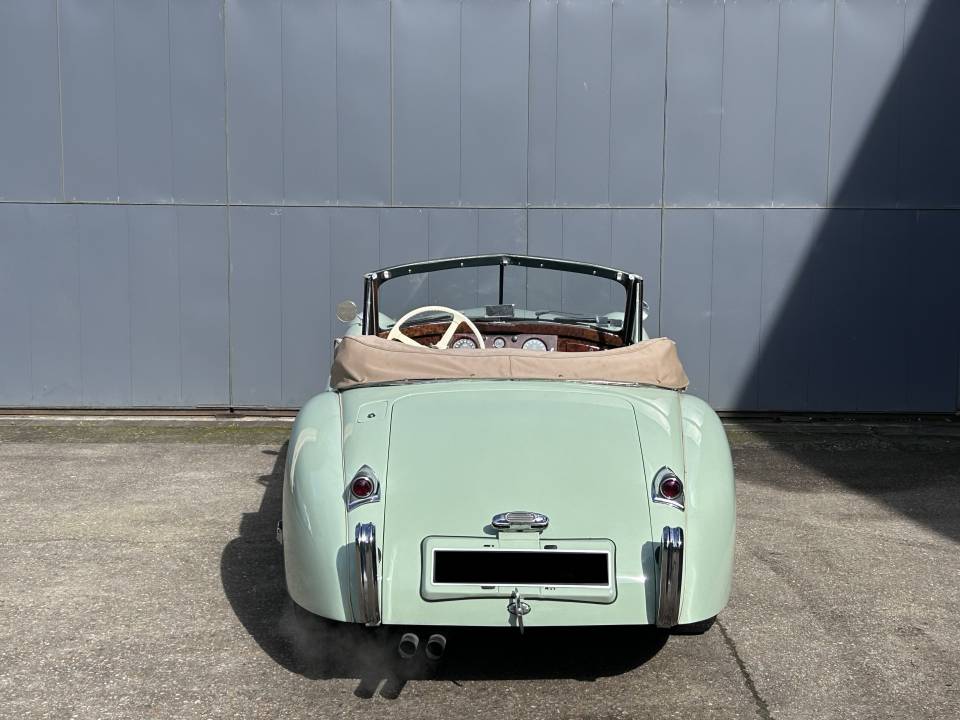 Imagen 14/30 de Jaguar XK 120 DHC (1953)