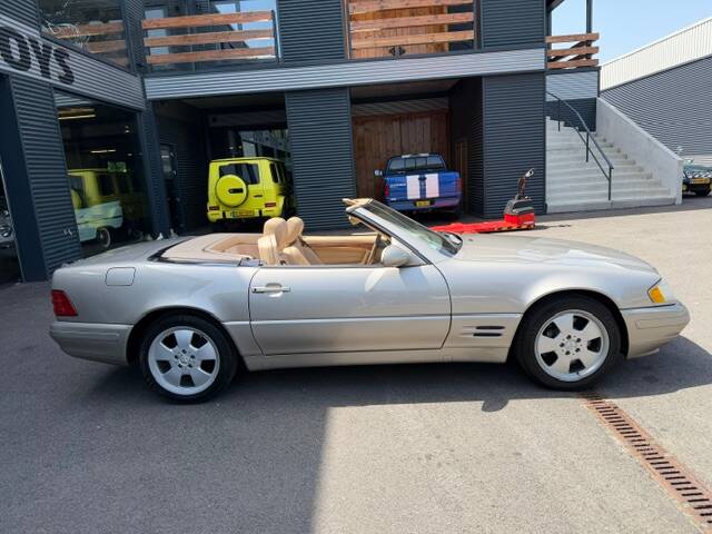 Image 7/23 of Mercedes-Benz SL 500 (1998)