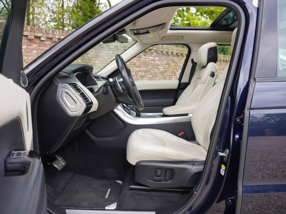 Image 7/50 of Land Rover Range Rover Sport P400e PHEV (2020)