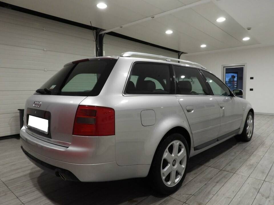 Image 4/15 of Audi S6 Avant (2000)