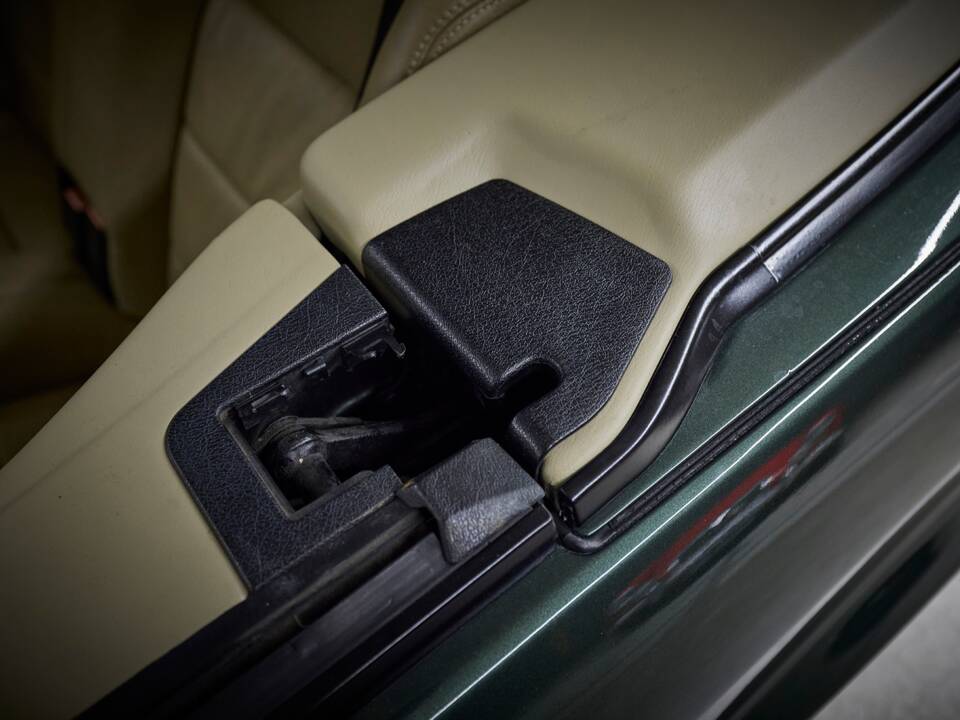 Image 67/90 of BMW 325i (1987)