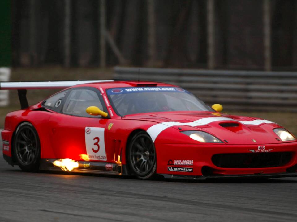 Image 14/17 de Ferrari 550 Maranello (2000)