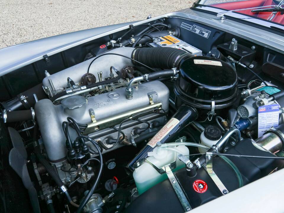 Image 31/50 de Mercedes-Benz 190 SL (1960)