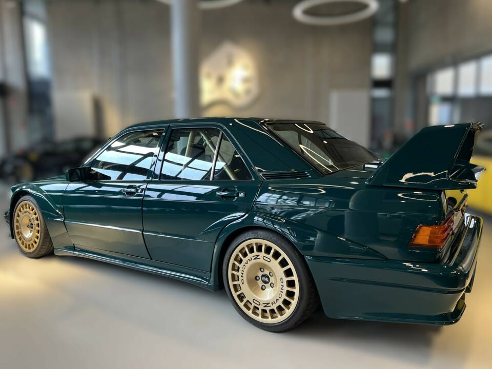 Image 8/27 of Mercedes-Benz 190 E 2.5-16 (1989)