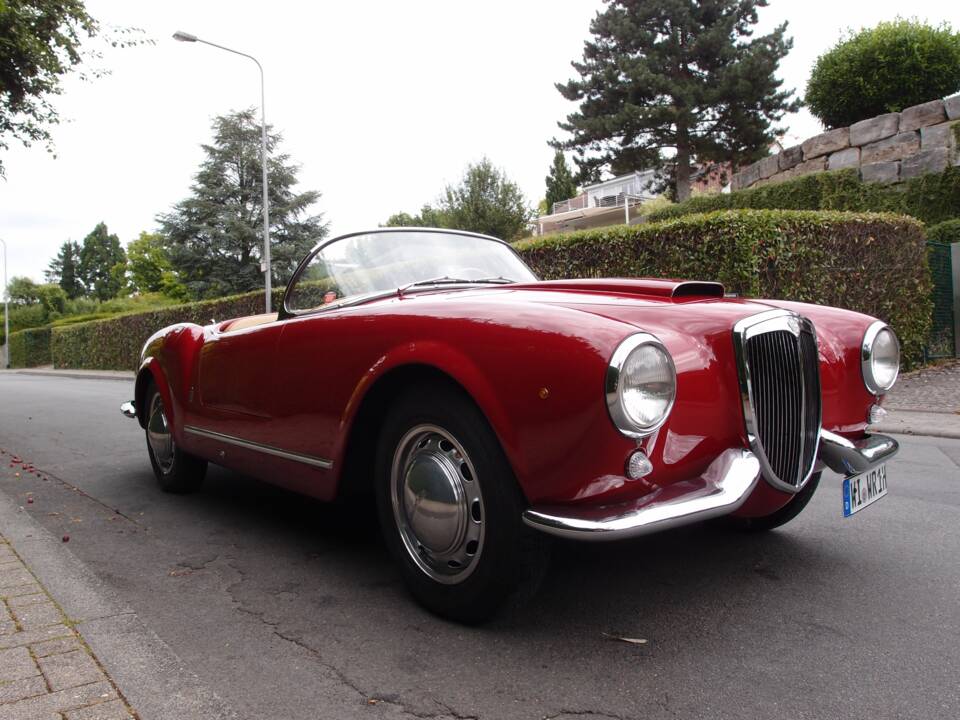Image 5/20 of Lancia Aurelia B24 Spider "America" (1955)