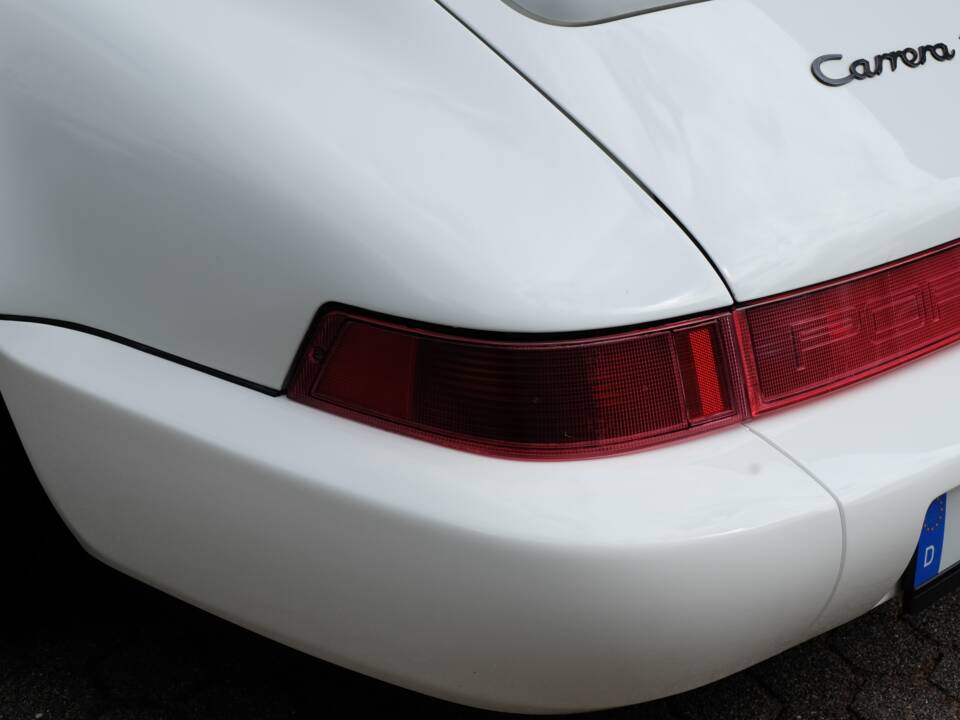 Afbeelding 44/59 van Porsche 911 Carrera 2 (1991)