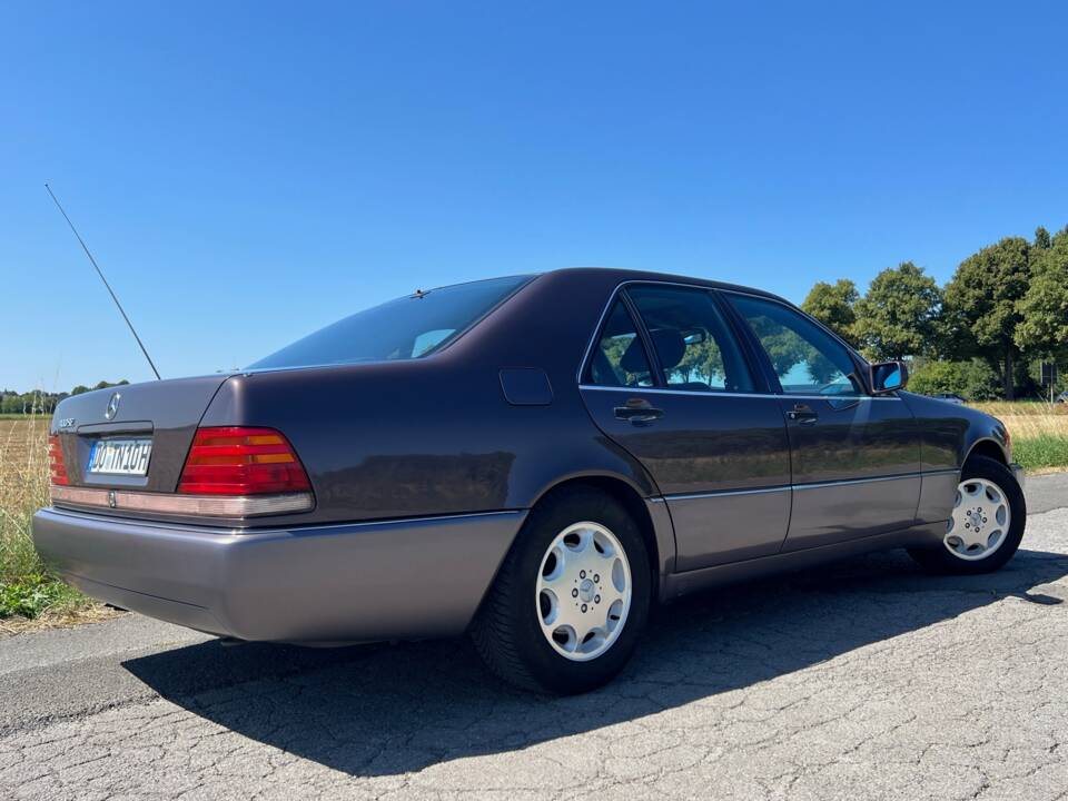 Immagine 5/32 di Mercedes-Benz 400 SE (1993)