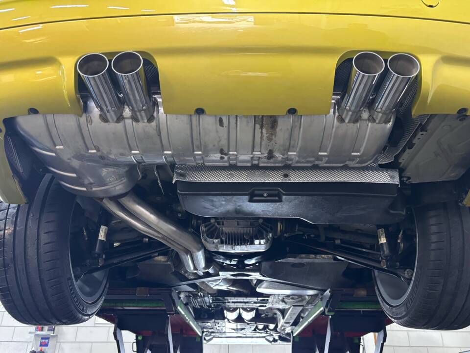 Image 30/30 of BMW M3 (2004)