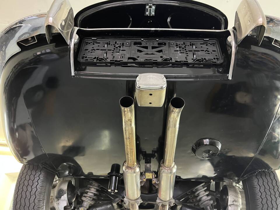 Bild 39/47 von Jaguar E-Type (1968)