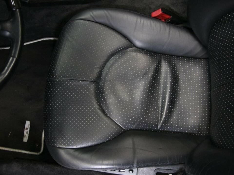 Image 21/49 of Mercedes-Benz SL 500 (2000)