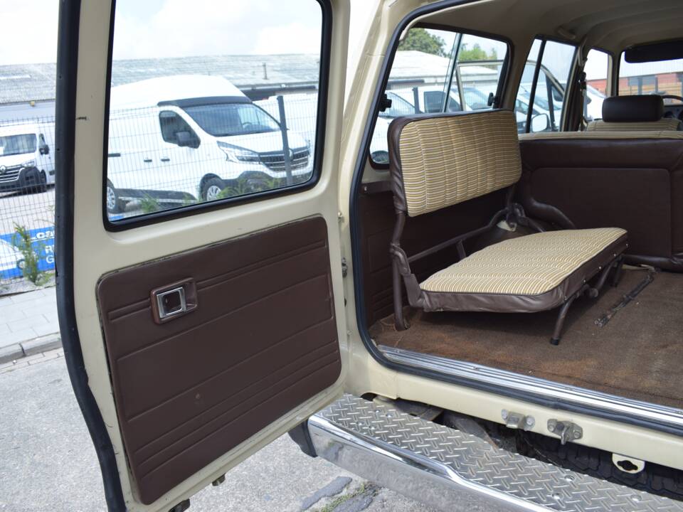 Image 23/24 of Toyota Land Cruiser FJ 60 (1984)