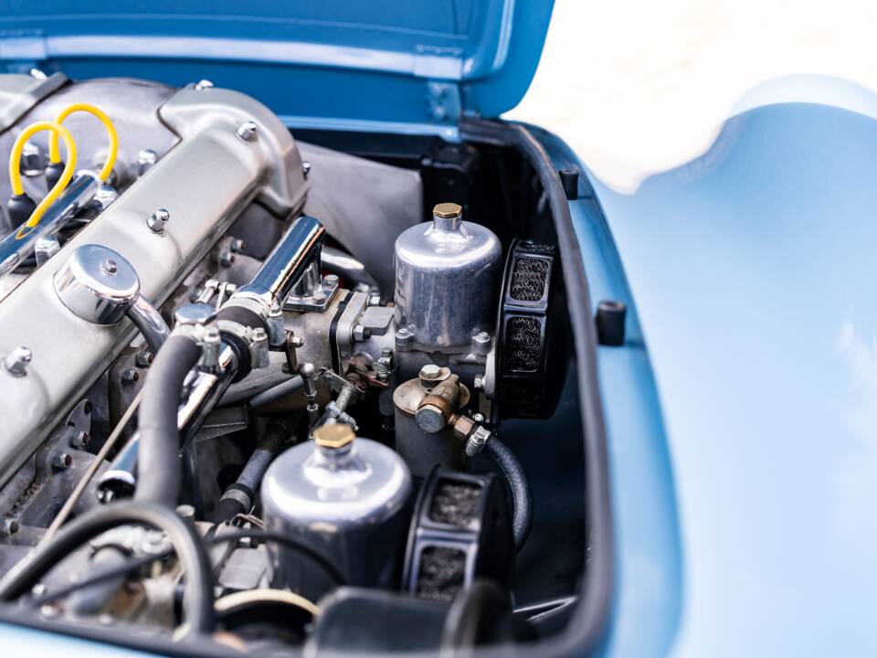 Image 35/56 of Aston Martin DB 4 (1960)