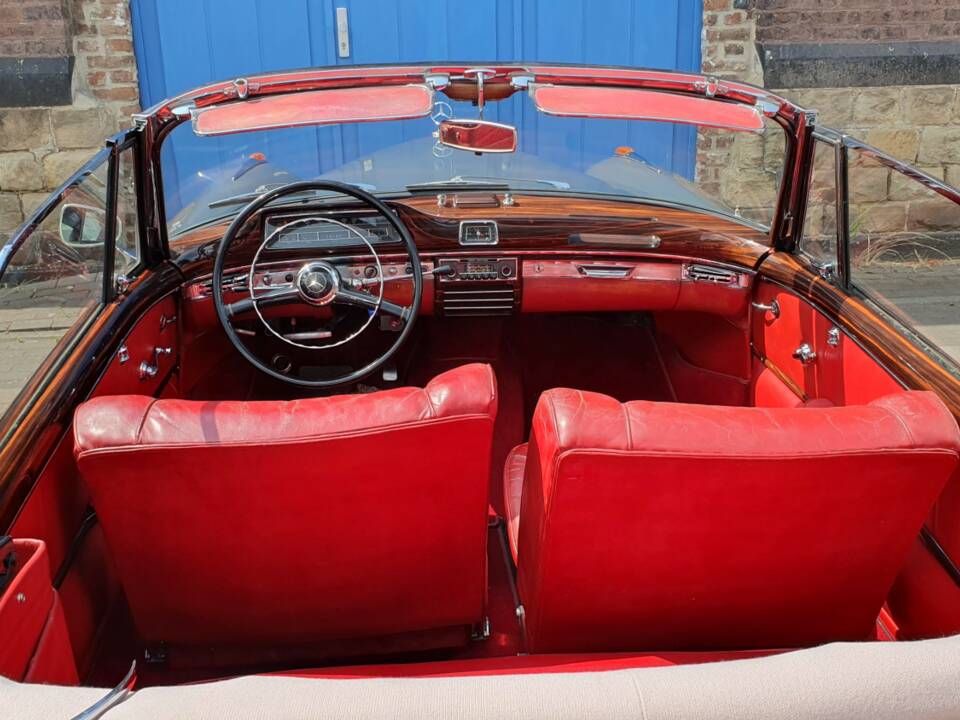 Bild 65/73 von Mercedes-Benz 220 S Cabriolet (1957)