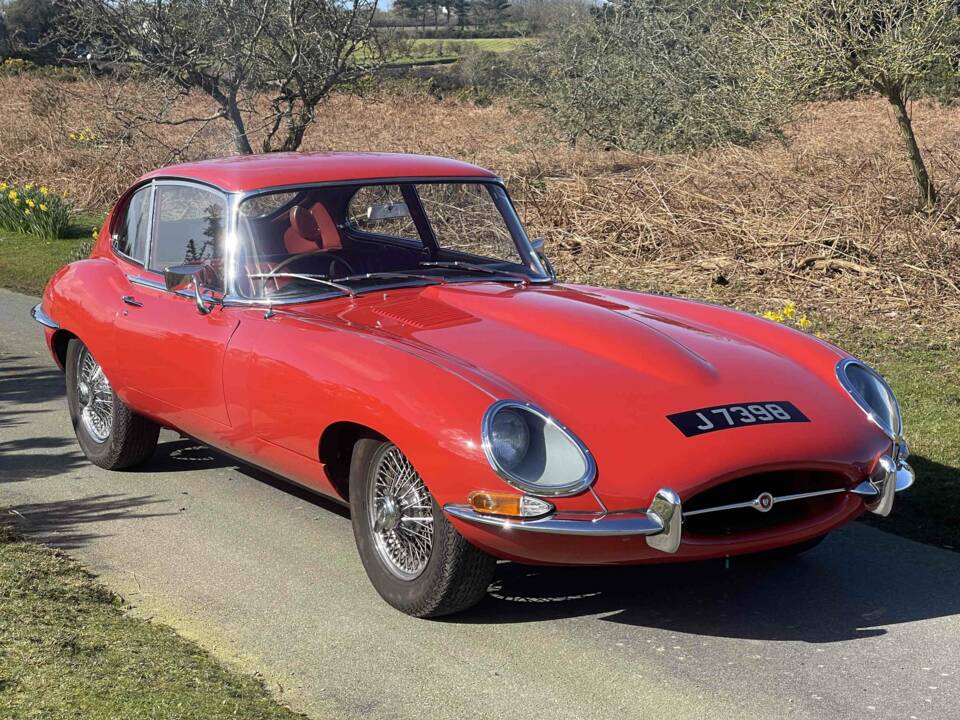 Afbeelding 6/12 van Jaguar E-Type (2+2) (1966)