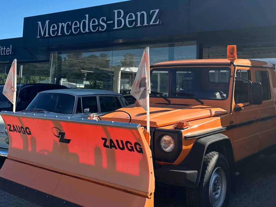 Nicht alltäglich, aber genau das macht ihn besonders. Unser Mercedes-Benz Puch 290 GDC ist jetzt zu verkaufen.