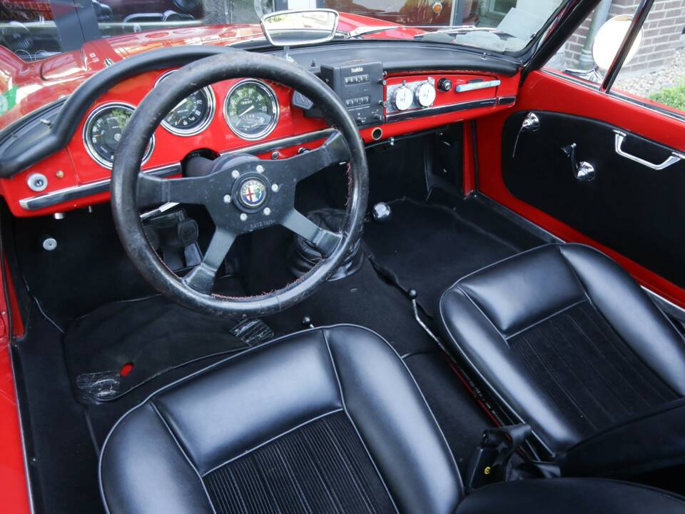 Bild 3/50 von Alfa Romeo Giulia 1600 Spider Veloce (1965)