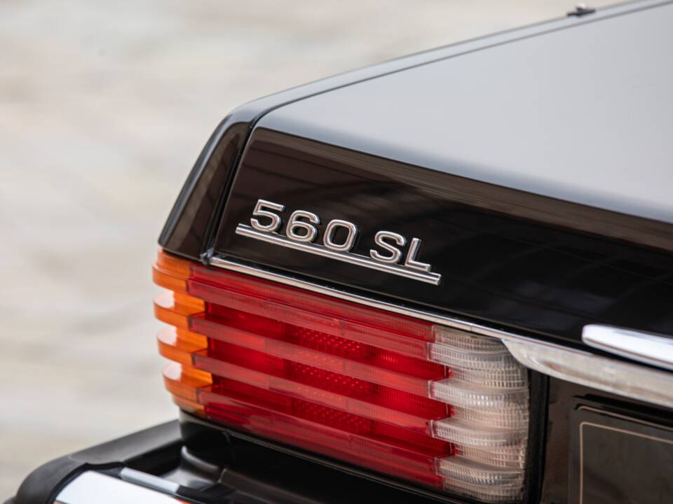 Afbeelding 18/50 van Mercedes-Benz 560 SL (1986)