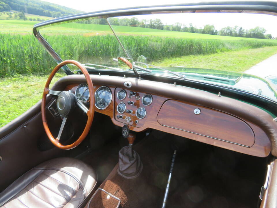 Image 13/18 of Triumph TR 3A (1961)