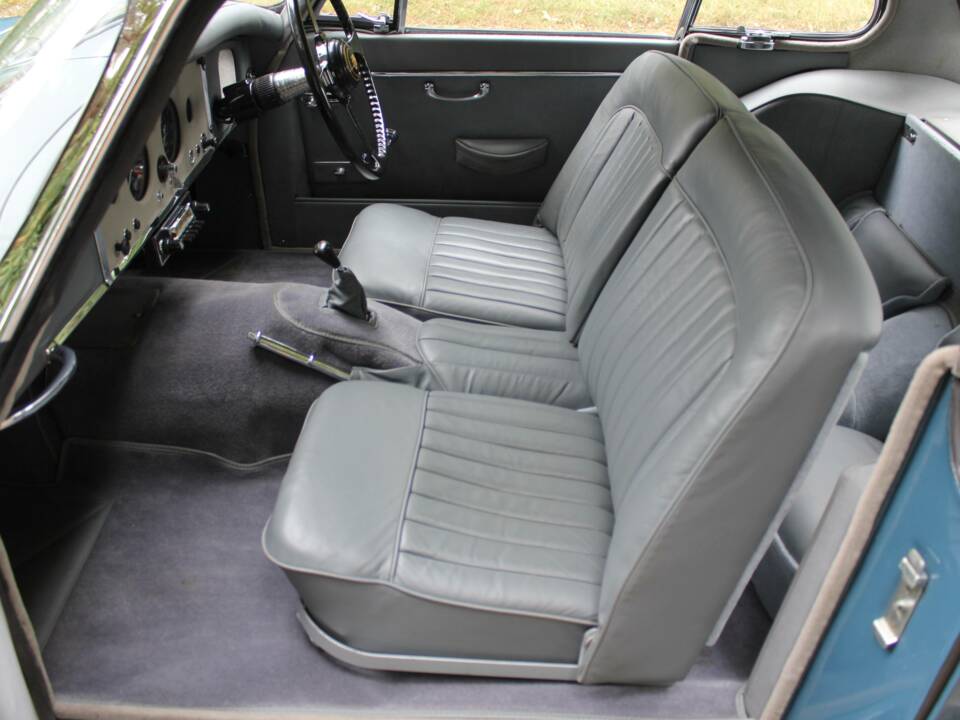Image 12/16 of Jaguar XK 150 FHC (1958)