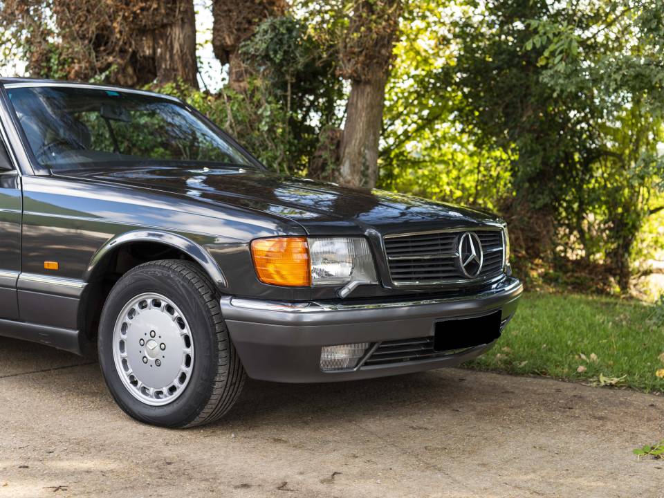 Image 10/36 of Mercedes-Benz 420 SEC (1990)
