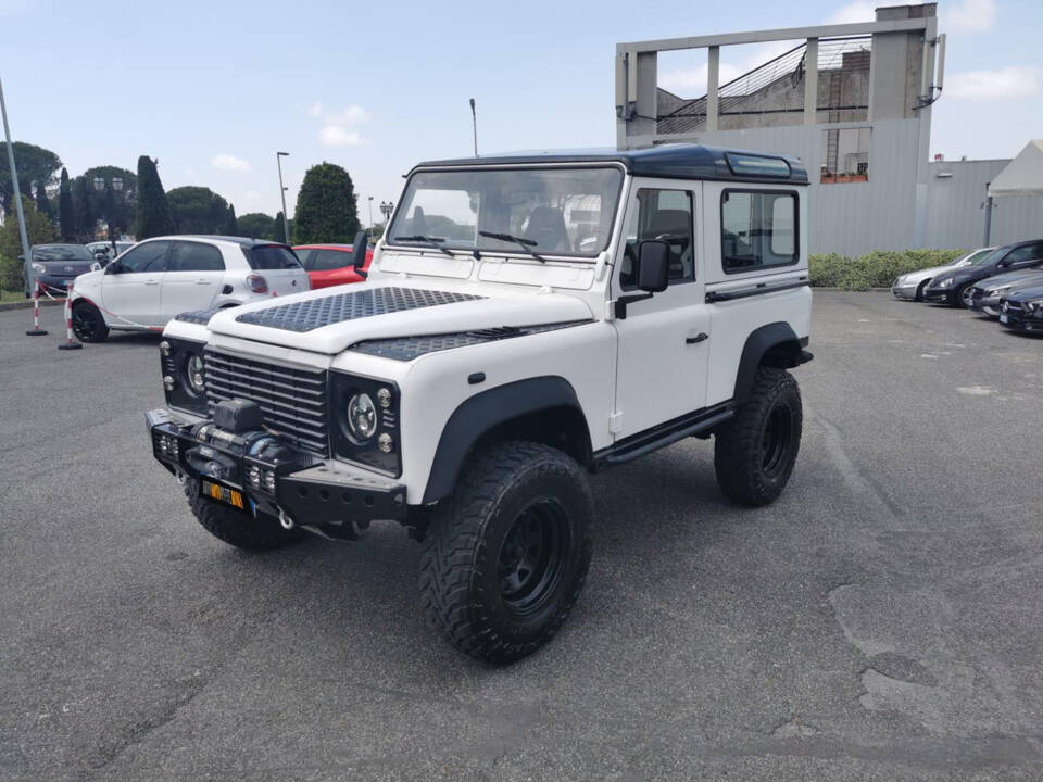 Image 4/45 of Land Rover Defender 110 Td5 (2001)
