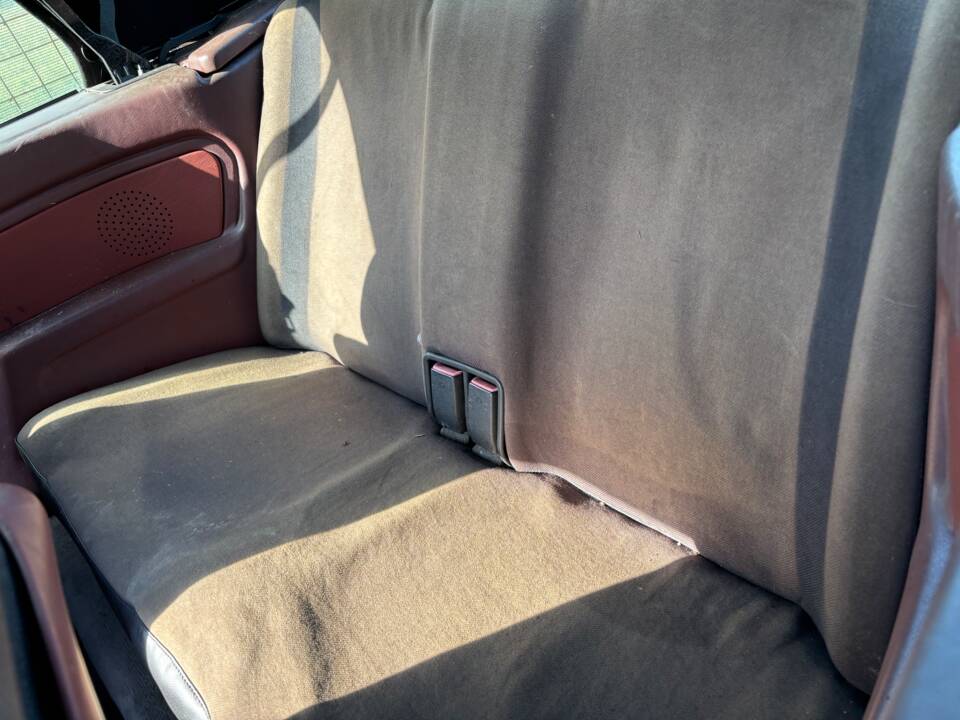 Image 9/14 of BMW 320i (1987)
