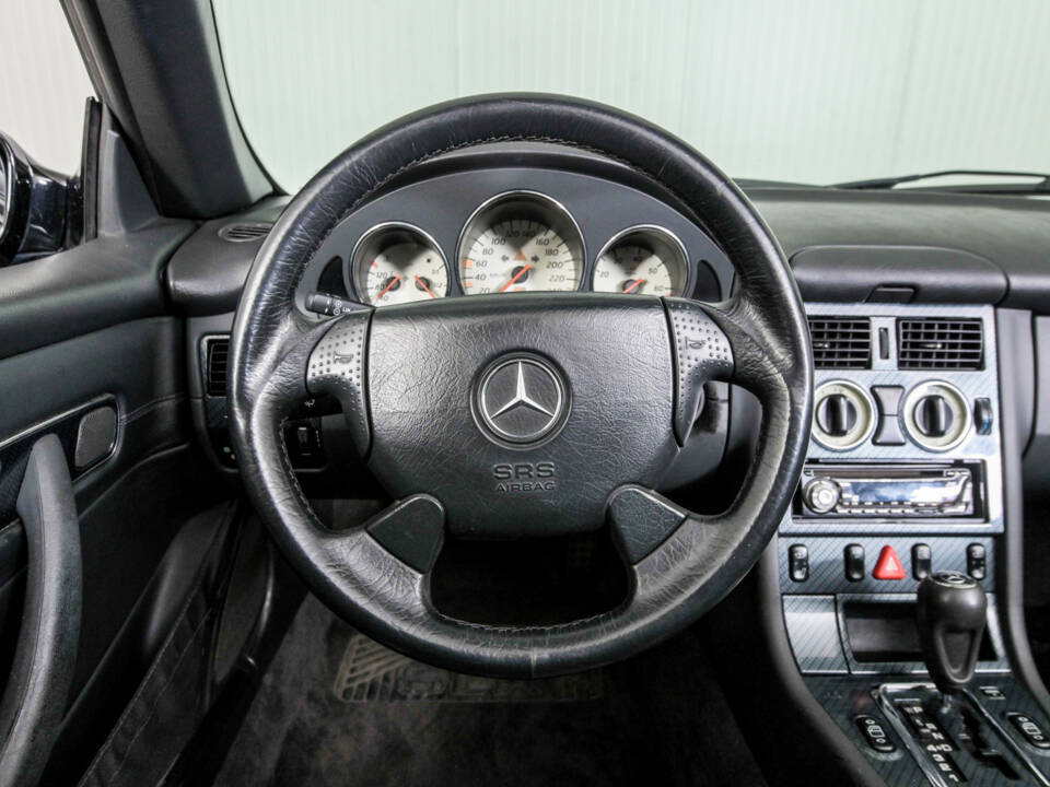 Immagine 4/47 di Mercedes-Benz SLK 200 (1999)