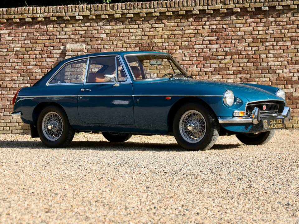 Immagine 34/50 di MG MGB GT (1971)