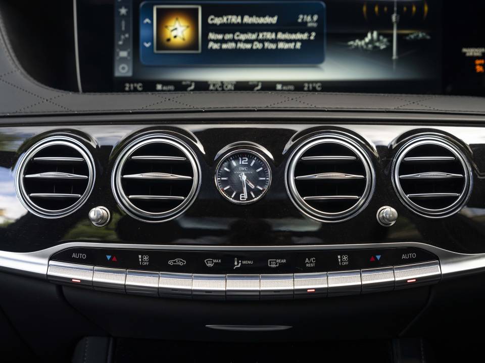 Image 21/33 of Mercedes-Benz S 63 AMG S 4MATIC (2019)