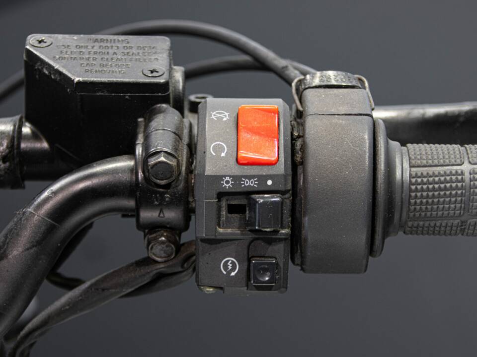 Image 21/50 of Moto Guzzi DUMMY (1986)