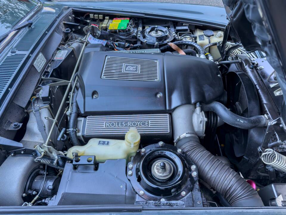 Image 21/22 of Rolls-Royce Corniche IV (1995)