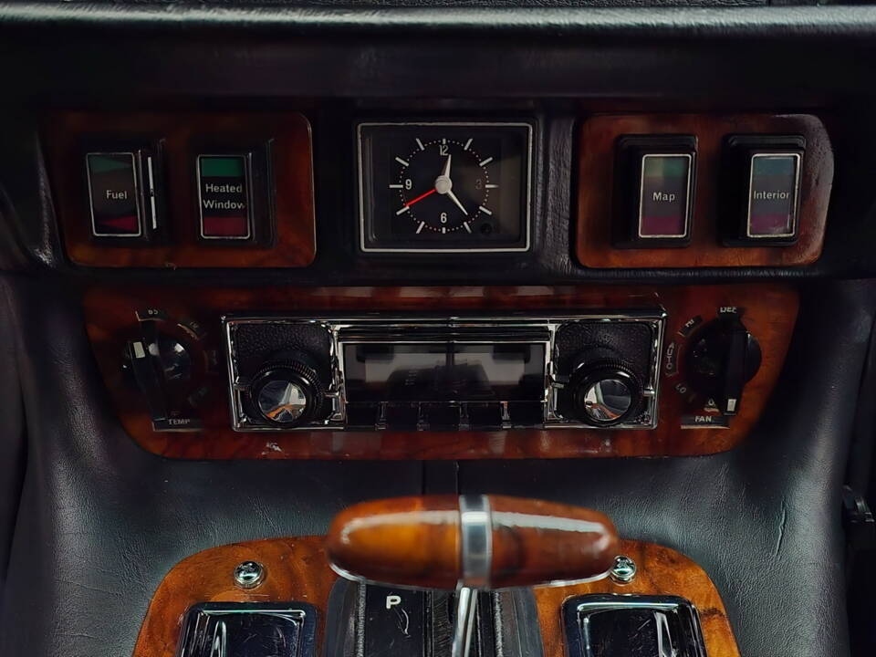 Image 30/35 de Jaguar XJ12c (1978)