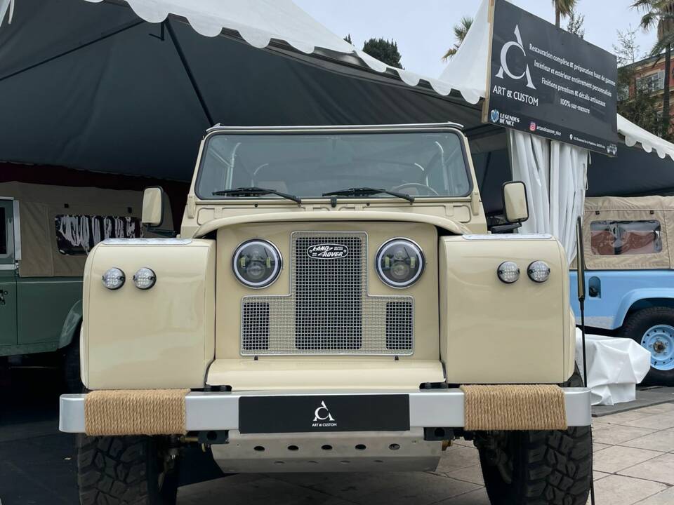 Bild 27/57 von Land Rover 110 (1989)